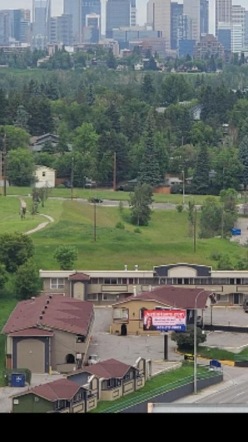 Canadas Value Chinook Station