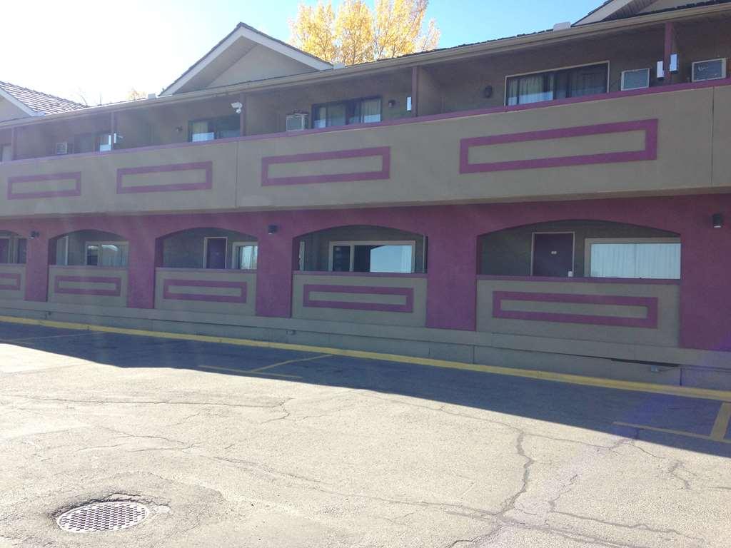 Canadas Value Chinook Station 2*