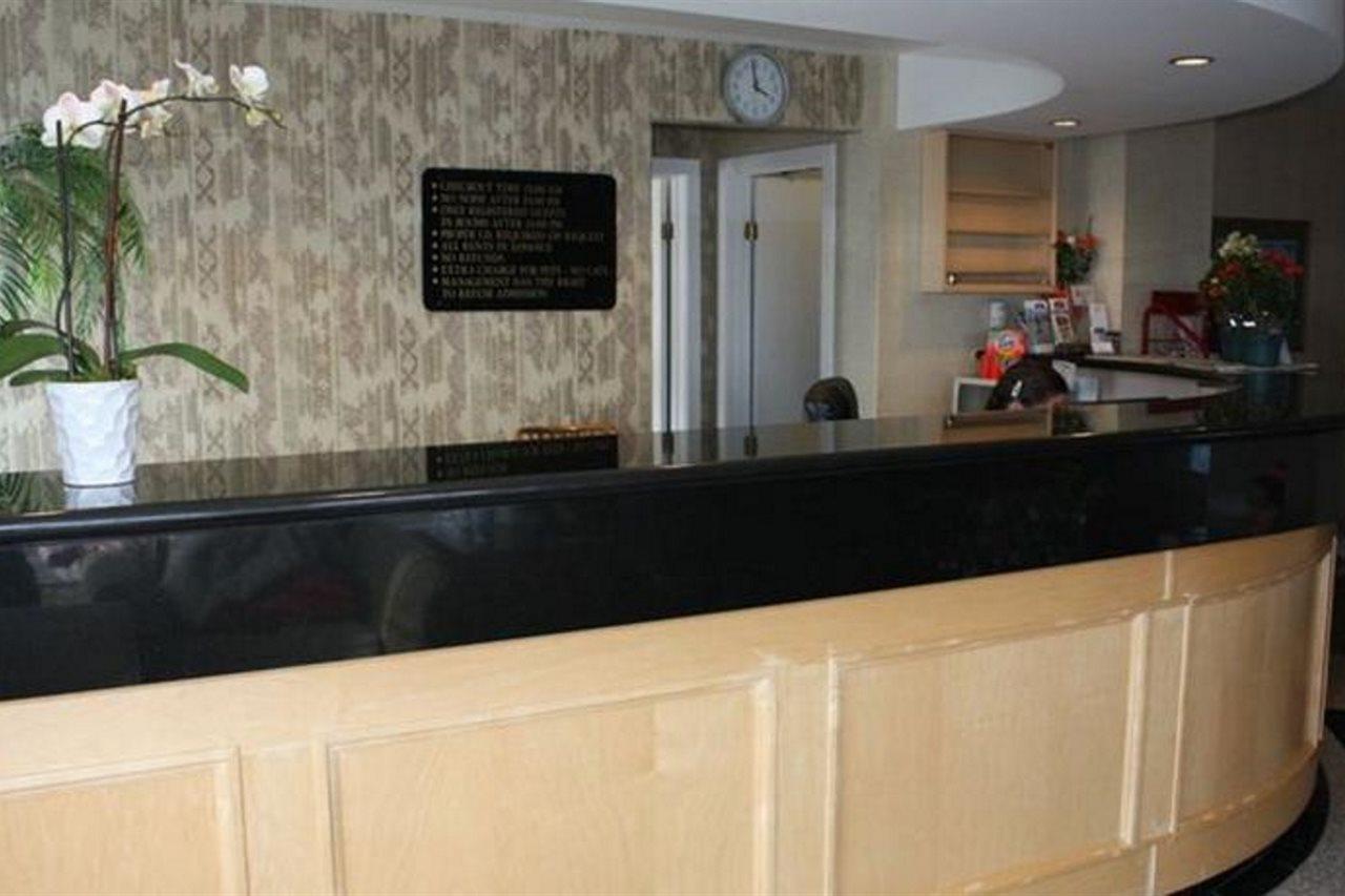 Motel Canadas Value Chinook Station 2*