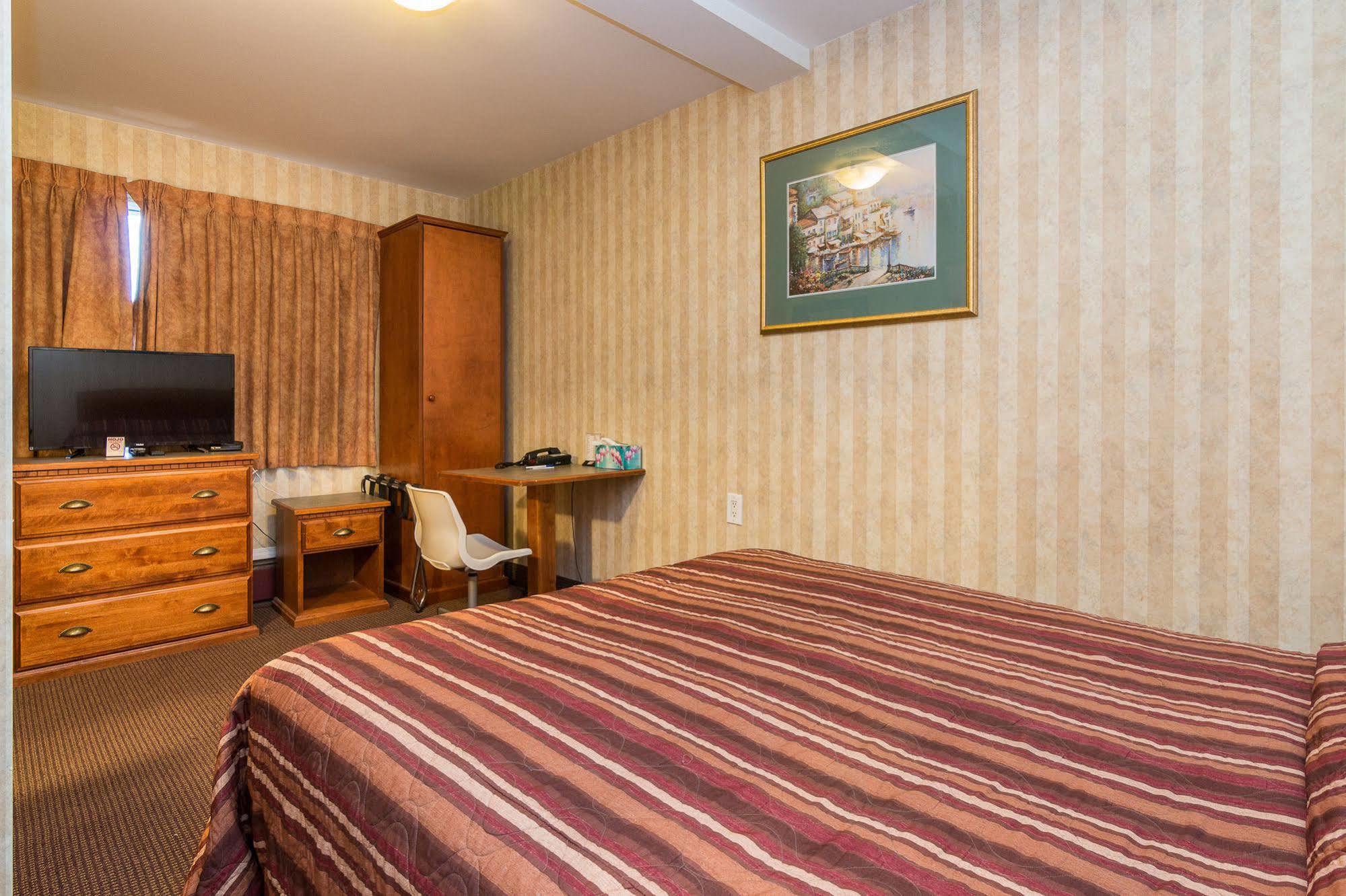 Motel Canadas Value Chinook Station 2*