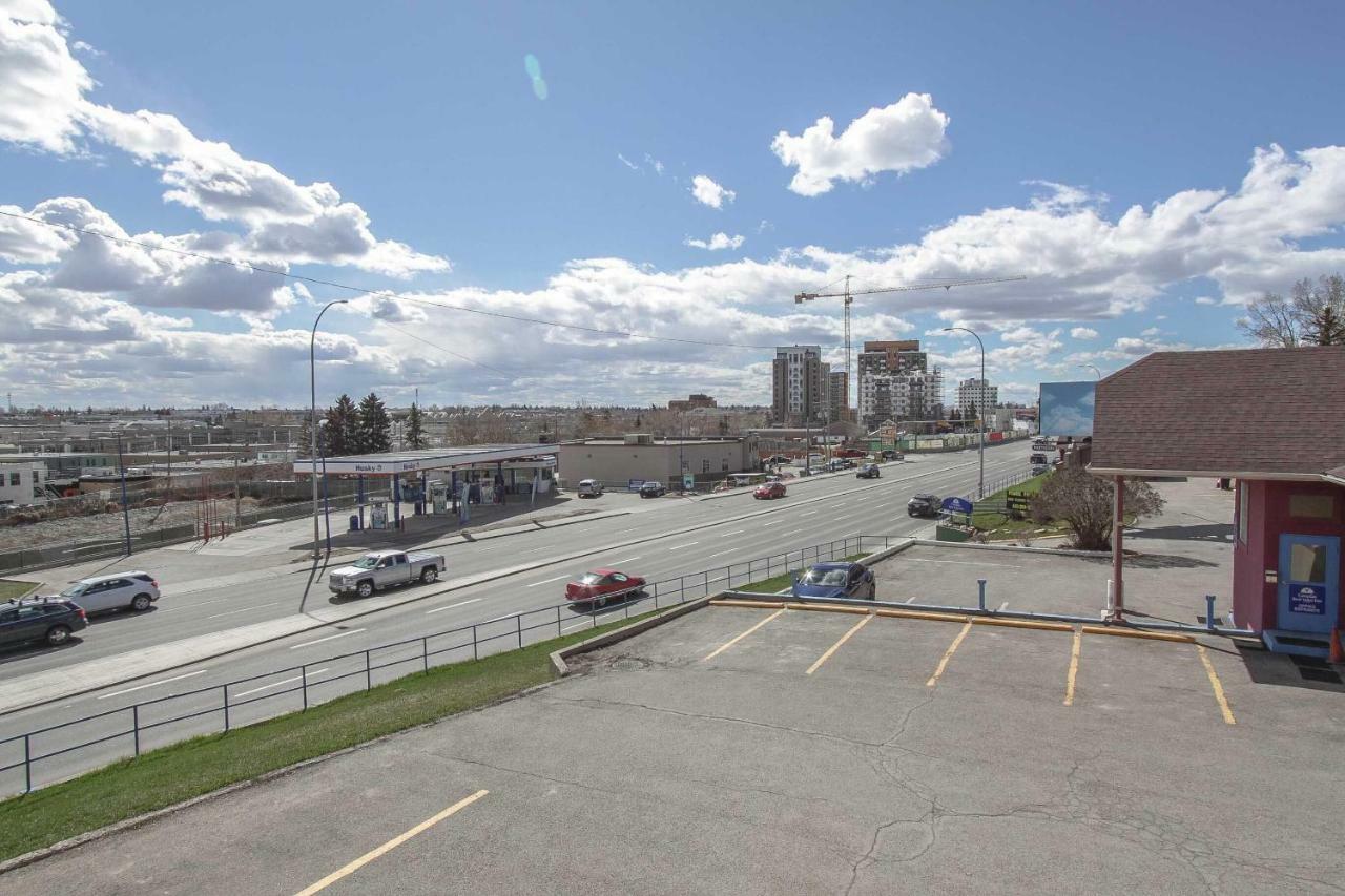 Canadas Value Chinook Station Motel